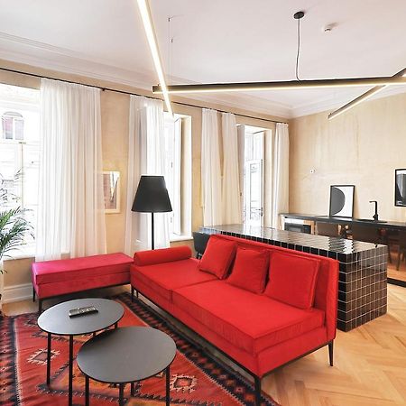 The 10 Hotel Tbilisi Bagian luar foto